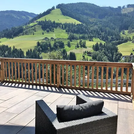 Chalet Superbly Located Premium With Sauna , Cleaning Included *